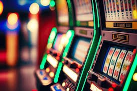 Aplikasi menara77 menampilkan studio live dealer di layar mobile dengan streaming video berkualitas tinggi dan kontrol taruhan yang responsif